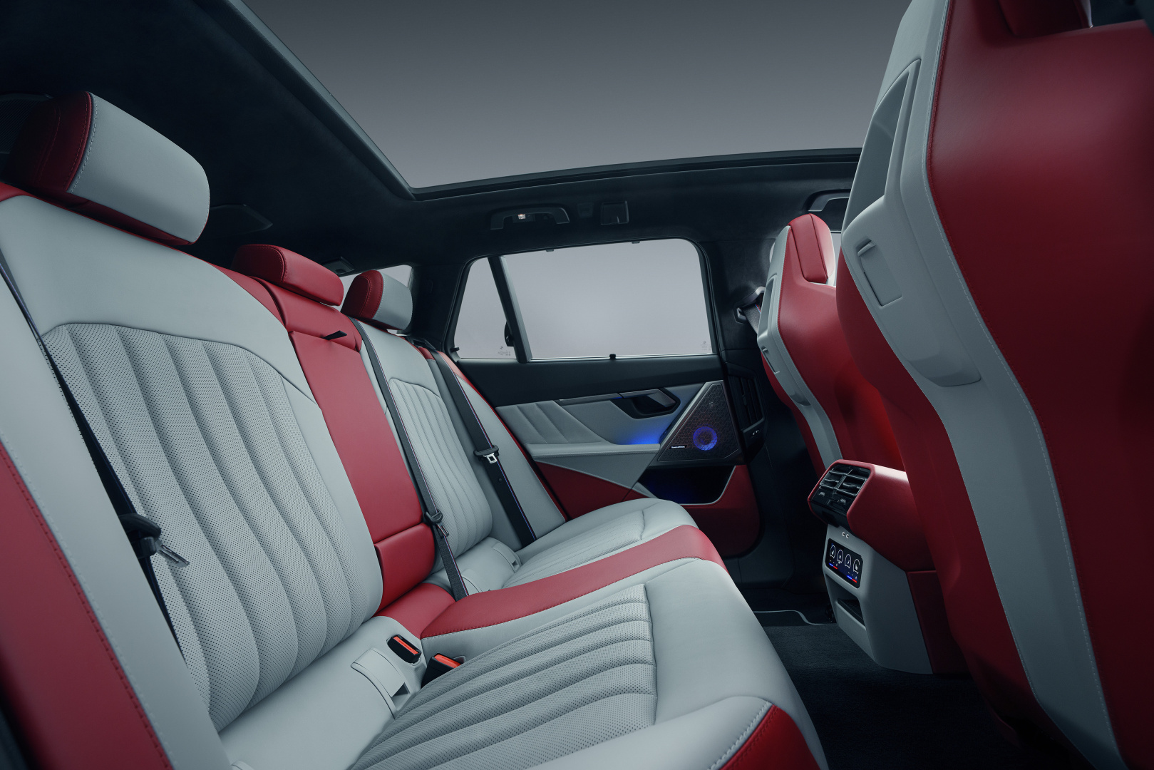 SMALL_Bovensiepen_05_GT_25_interior